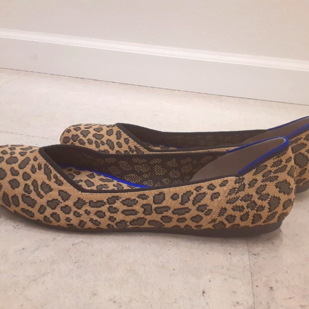 Rothys small cat women's size 12 sold out print in this style EUC looks new